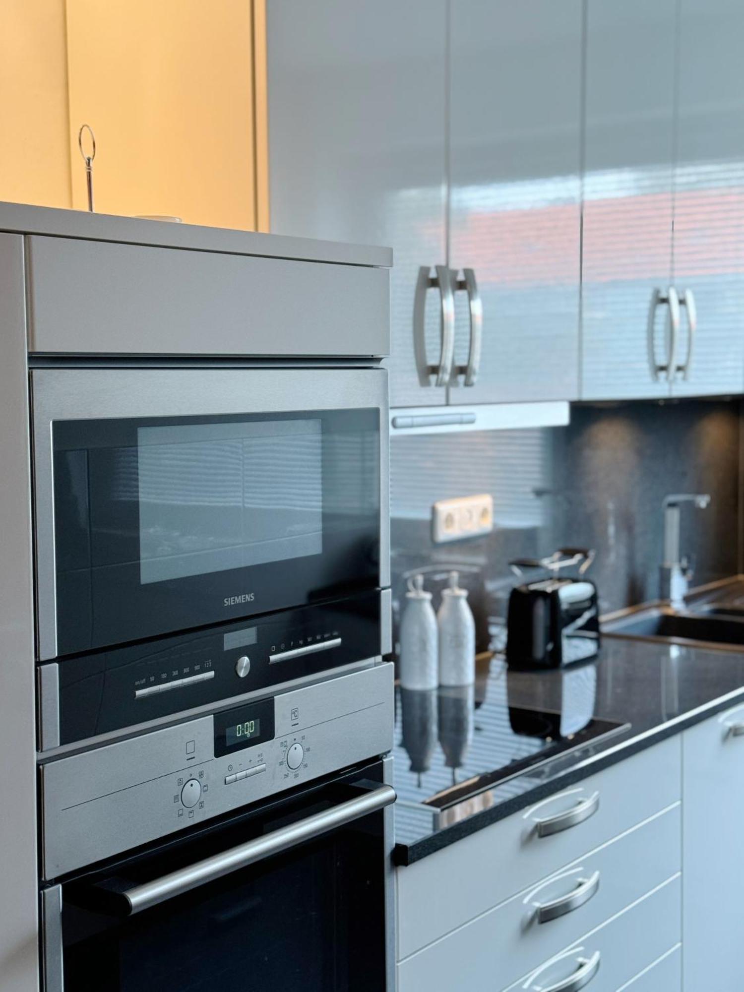 90M2 I Central I Netflix I Wifi I Free Parking I Lia Apartments Ганновер Экстерьер фото