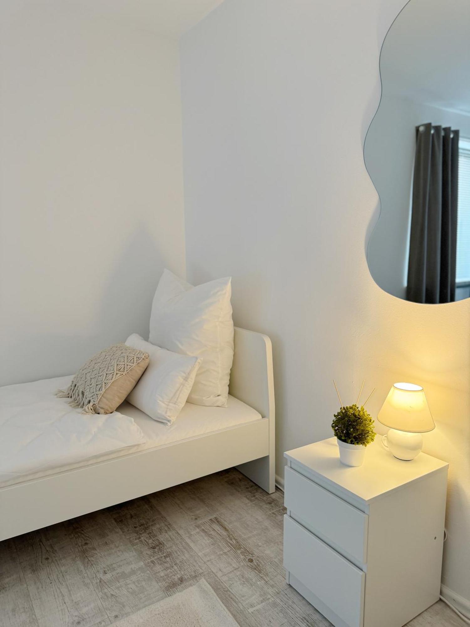 90M2 I Central I Netflix I Wifi I Free Parking I Lia Apartments Ганновер Экстерьер фото